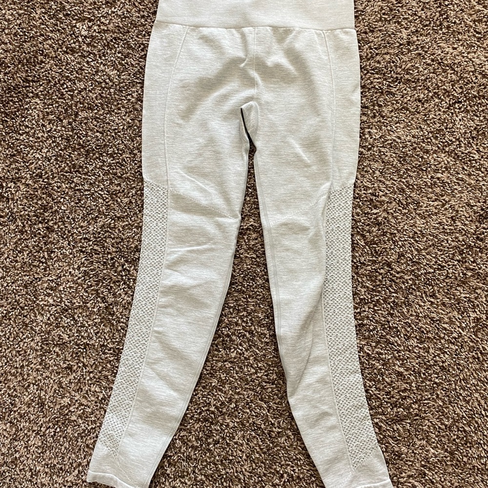 FABLETICS LEGGINGS